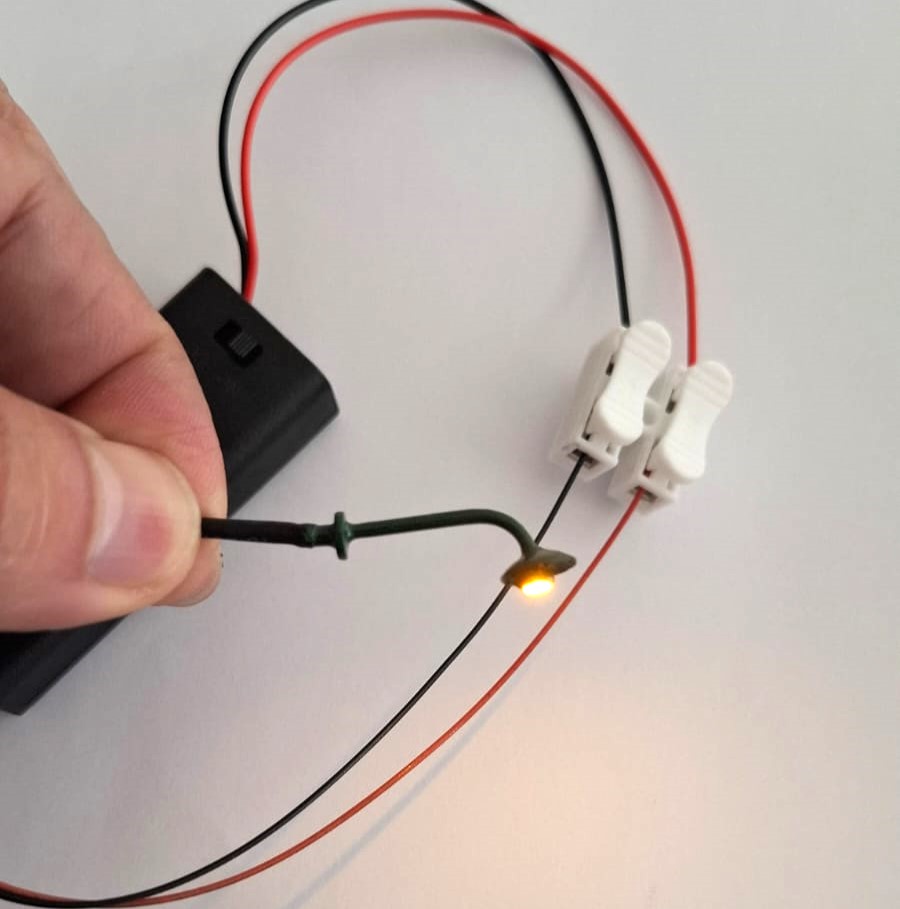 Lámpara de pared para maquetas