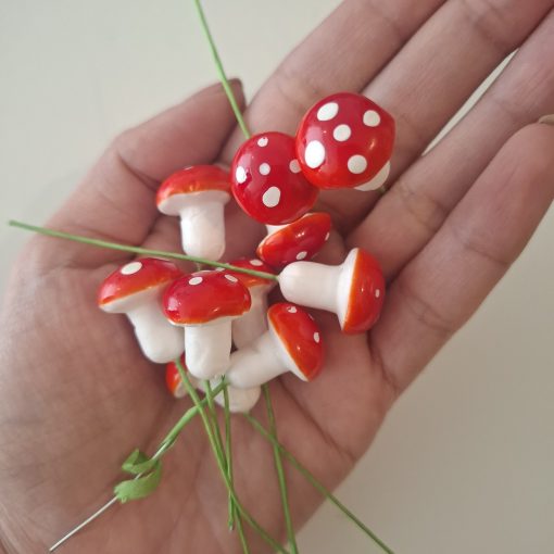 Pack 10 hongos de colores decorativos para terrarios y mini jardines