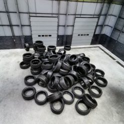 Llantas a escala