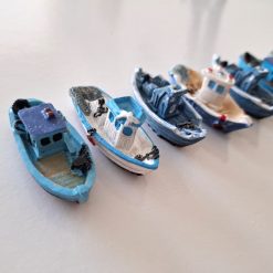 Barco de pesca en miniatura