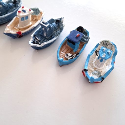 Barco de pesca en miniatura