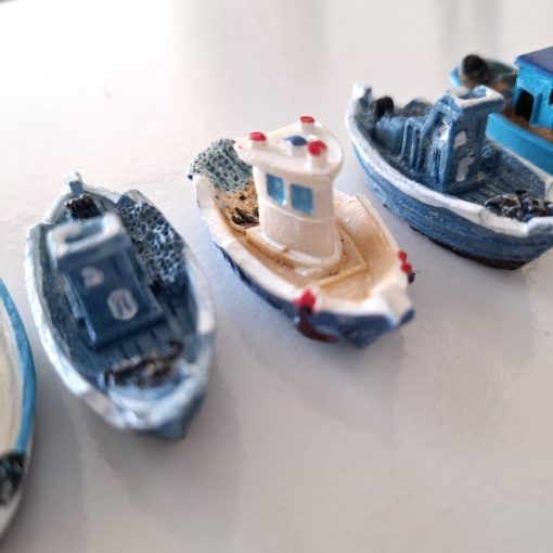 Barco de pesca en miniatura