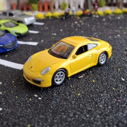 Auto Porsche a escala