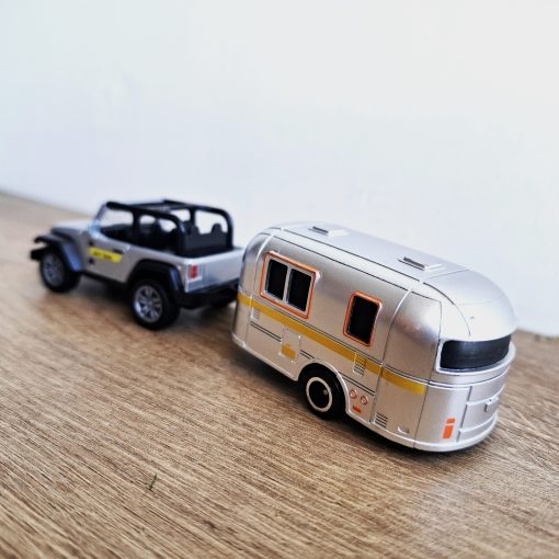 Jeep remolque y casa rodante en miniatura