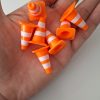 Conos en miniatura color naranja