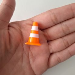 Conos en miniatura color naranja
