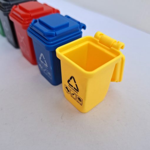 Basurero en miniatura