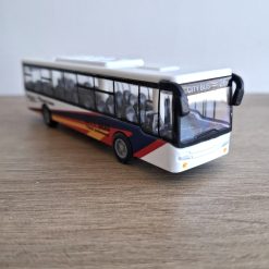 Autobús a escala 1:64