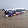 Autobús a escala 1:64