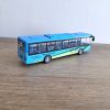 Autobús a escala 1:64