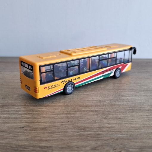 Autobús a escala 1:64