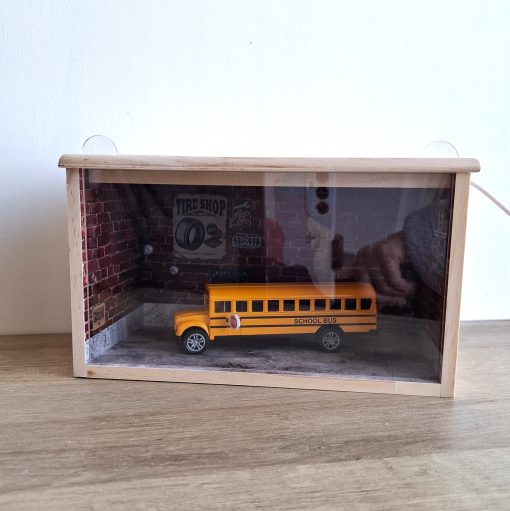 Caja de madera para autos a escala