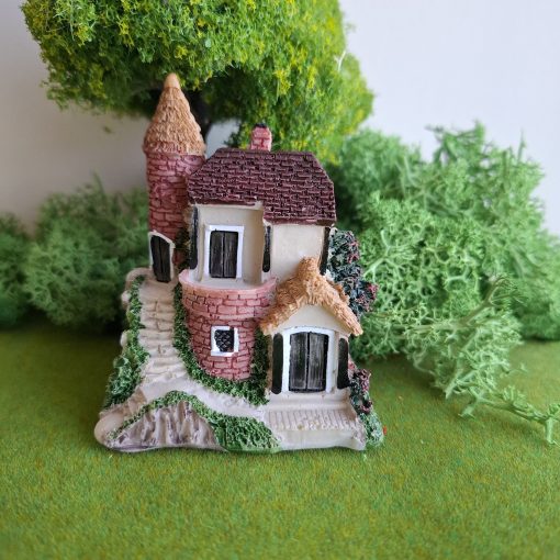 Casa en miniatura decorativa