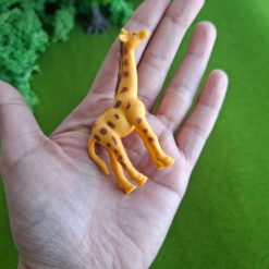Jirafa en miniatura