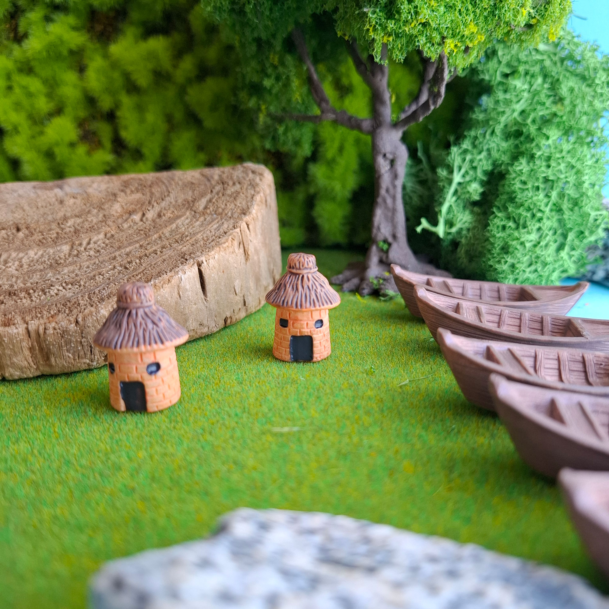 Casa china de piedra en miniatura