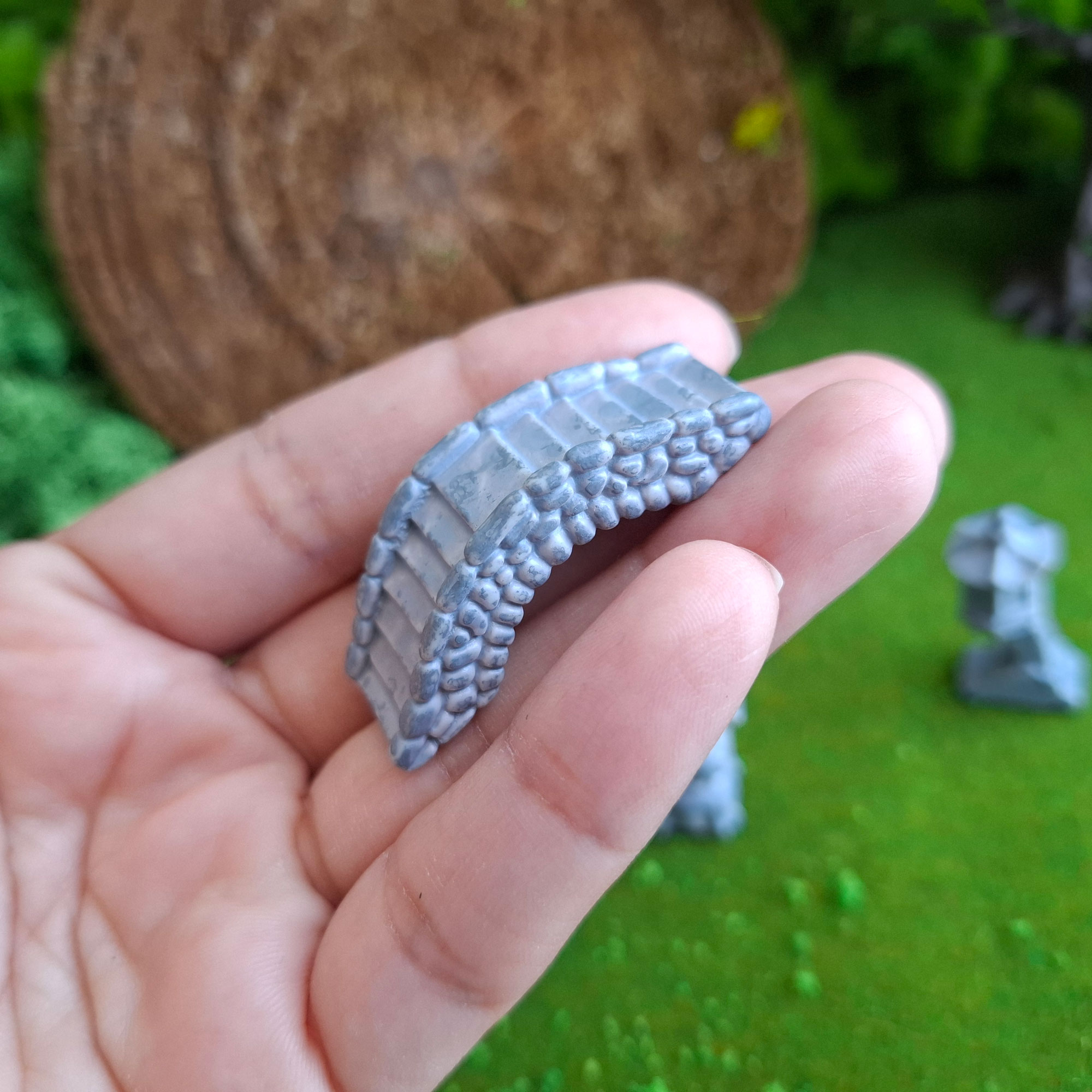 Puente de piedra en miniatura