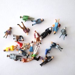 Figuras sentadas en escala 1:87